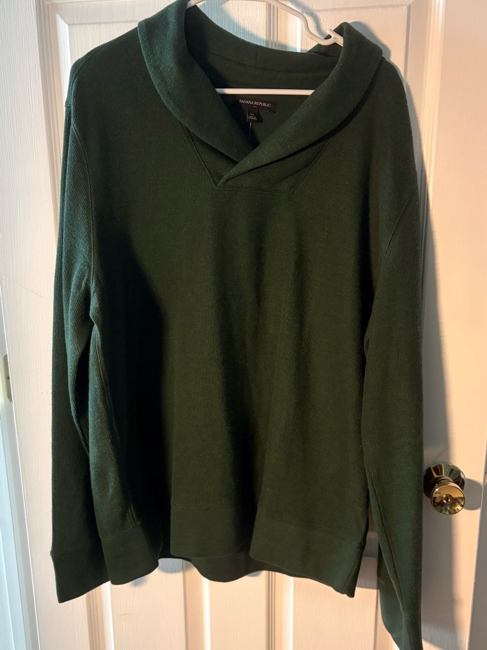 Banana Republic Men's Forest Green V‑Neck Shawl Sweater